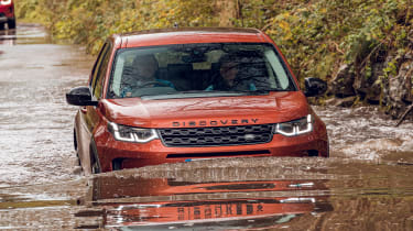 Land Rover Discovery Sport - wading